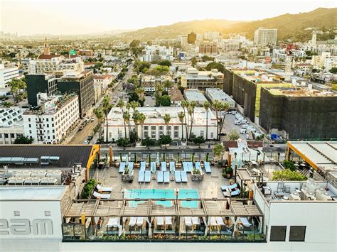 Luxury Downtown Hollywood, CA Hotel .